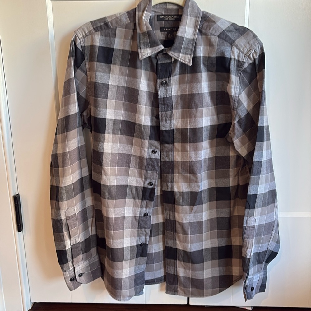 Banana Republic blue plaid flannel shirt